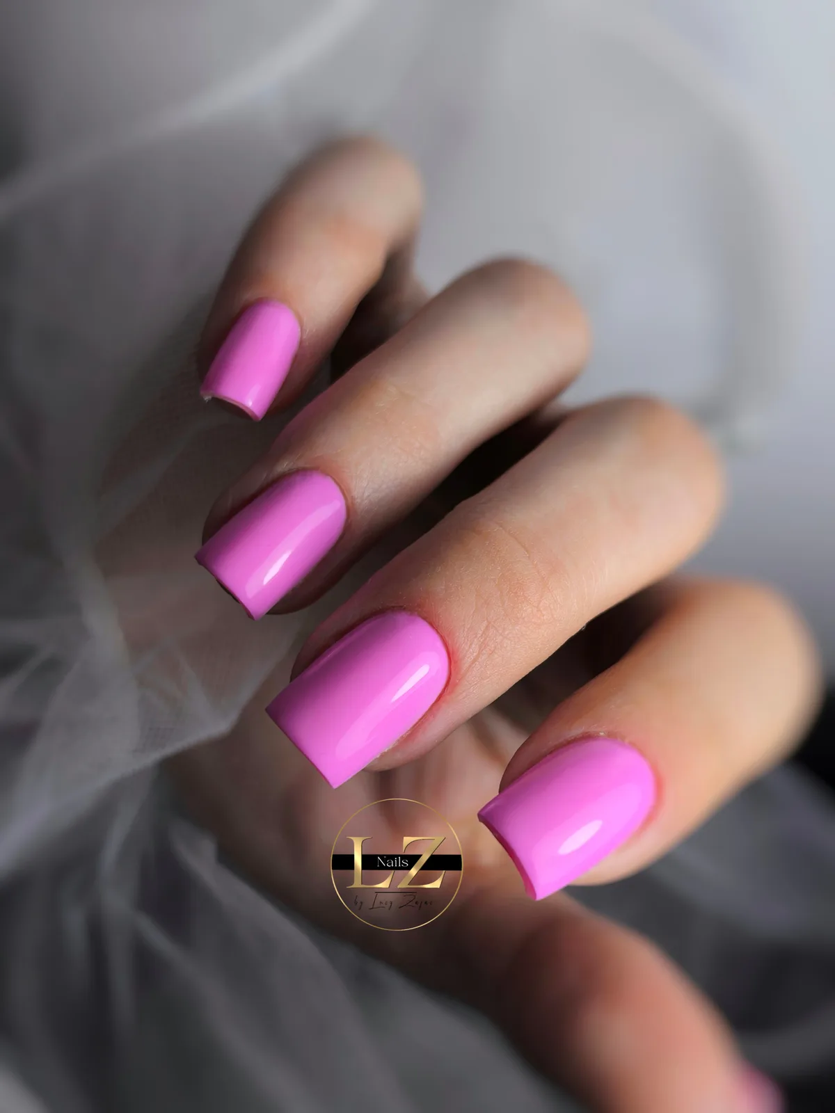 Sýtoružové hranaté gélové nechty – Lucy Nails Partizánske