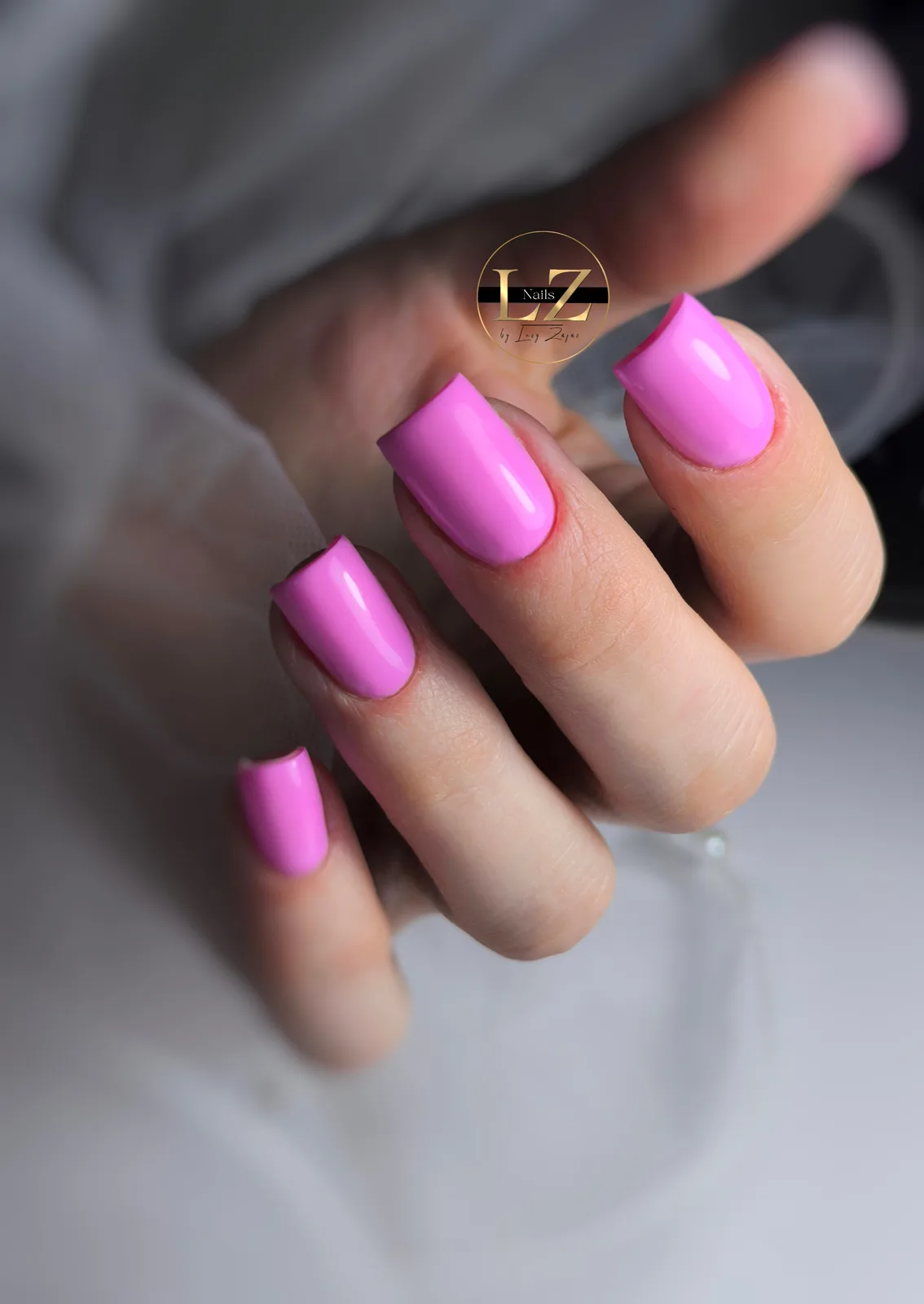 Lesklé sýtoružové gélové nechty – Lucy Nails Partizánske